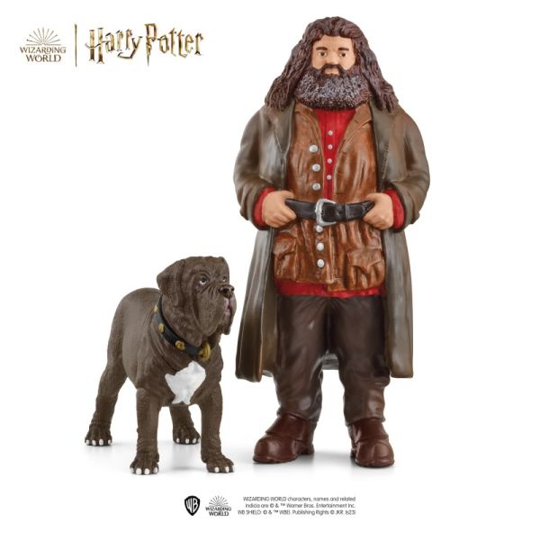 schleich® Wizarding World™ Harry Potter™ - Hagrid™ & Fang